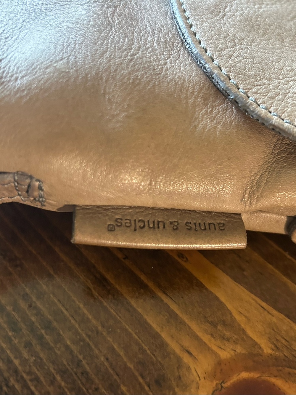 AUNTS & UNCLES Mrs Pie Puff Crossbody - Picture 8 of 16